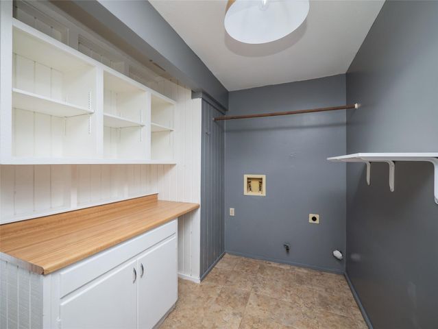 8204 Seminary Ridge DR, Austin, TX 78745