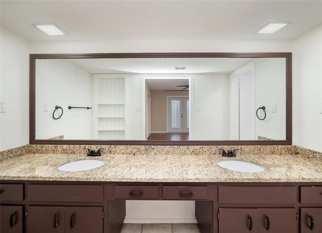 8204 Seminary Ridge DR, Austin, TX 78745