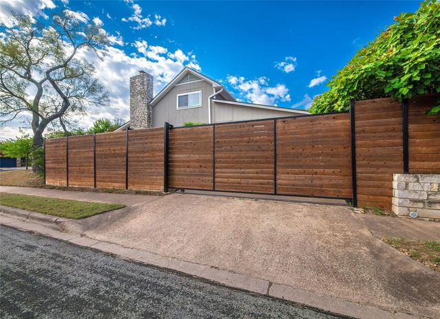 8204 Seminary Ridge DR, Austin, TX 78745