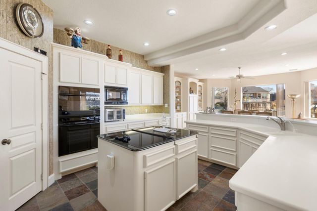 238 Wedgewood Dr, Montgomery, TX 77356