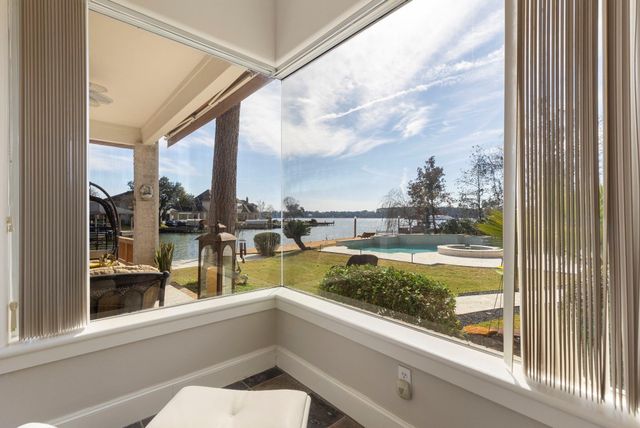 238 Wedgewood Dr, Montgomery, TX 77356