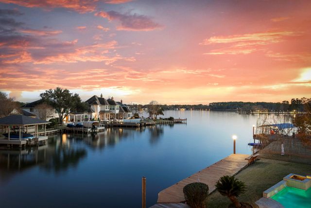 238 Wedgewood Dr, Montgomery, TX 77356