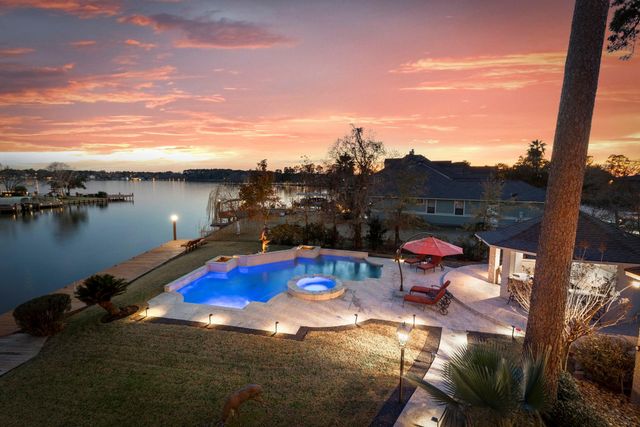 238 Wedgewood Dr, Montgomery, TX 77356