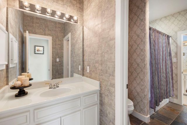 238 Wedgewood Dr, Montgomery, TX 77356