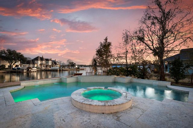 238 Wedgewood Dr, Montgomery, TX 77356