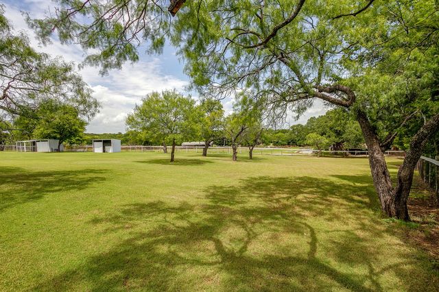 2129 FM 731, Burleson, TX 76028