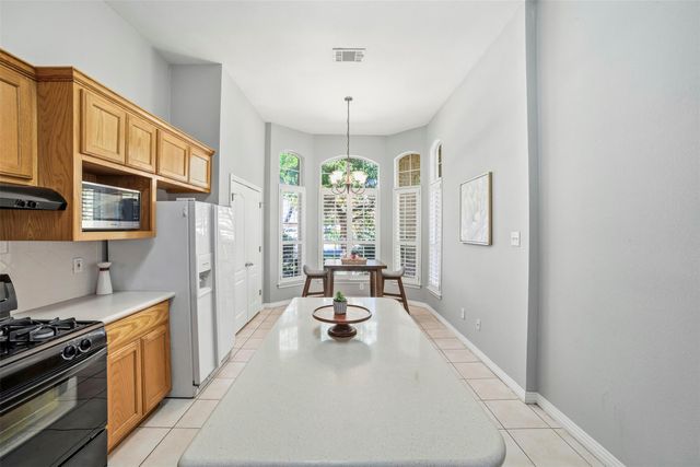 409 E Austin Ave, Round Rock, TX 78664