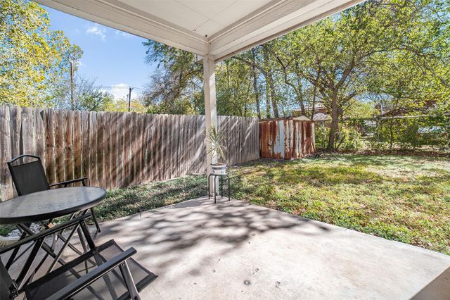 409 E Austin Ave, Round Rock, TX 78664