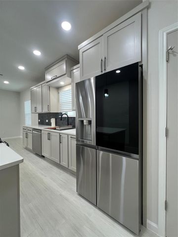 817 Center Street, Richmond, TX 77469