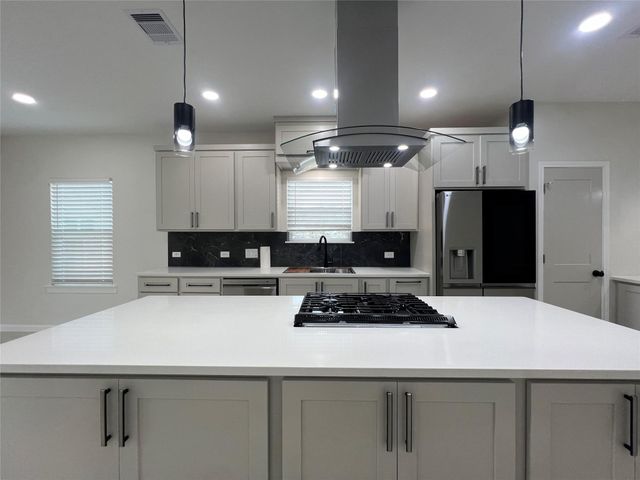 817 Center Street, Richmond, TX 77469