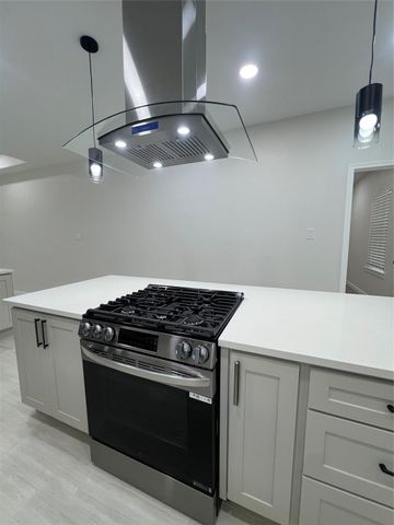 817 Center Street, Richmond, TX 77469