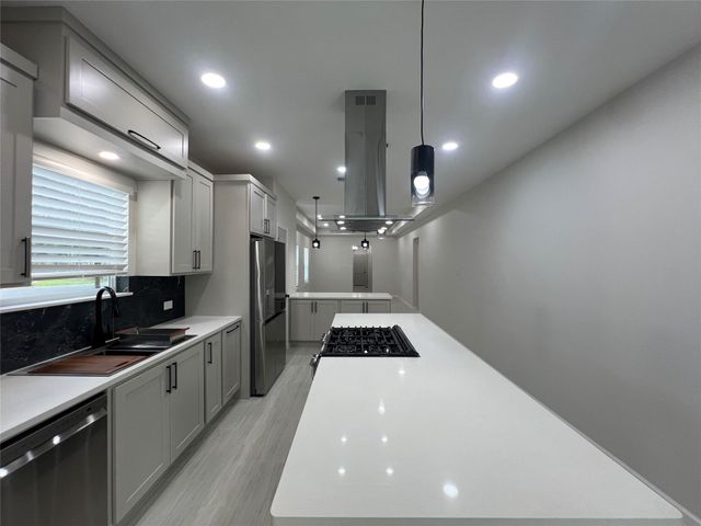 817 Center Street, Richmond, TX 77469