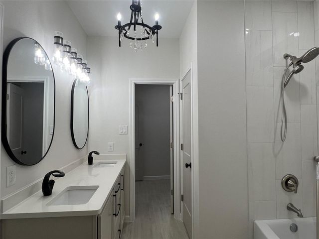 817 Center Street, Richmond, TX 77469