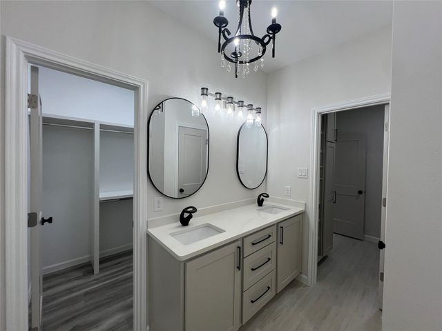 817 Center Street, Richmond, TX 77469