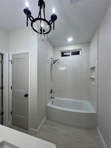 817 Center Street, Richmond, TX 77469