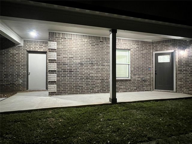 817 Center Street, Richmond, TX 77469