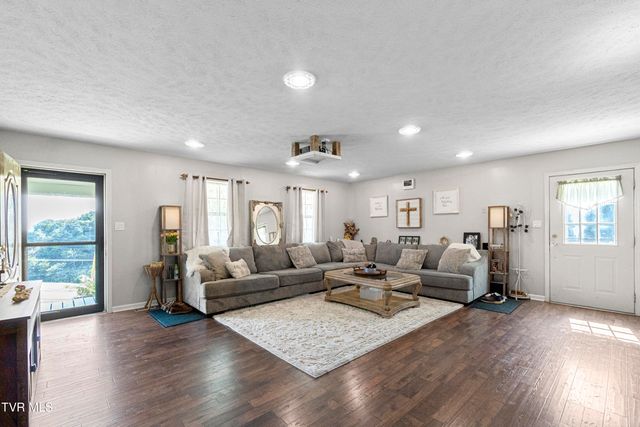 2945 Enka Highway Highway, Morristown, TN 37813