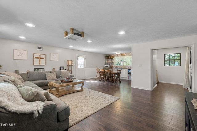 2945 Enka Highway Highway, Morristown, TN 37813