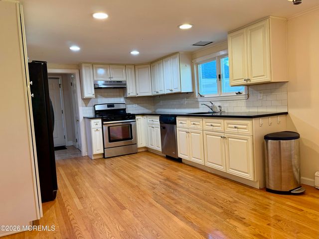 169 Kings Highway, Middletown, NJ 07748