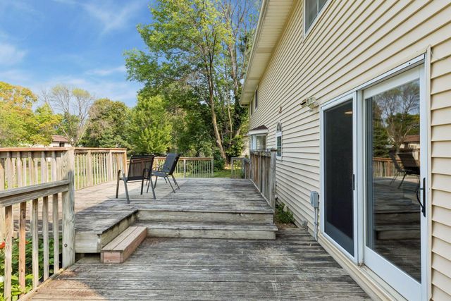 10591 Union Terrace Lane N, Maple Grove, MN 55369