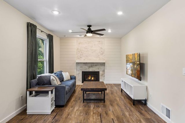 10591 Union Terrace Lane N, Maple Grove, MN 55369