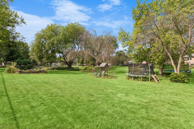 10591 Union Terrace Lane N, Maple Grove, MN 55369