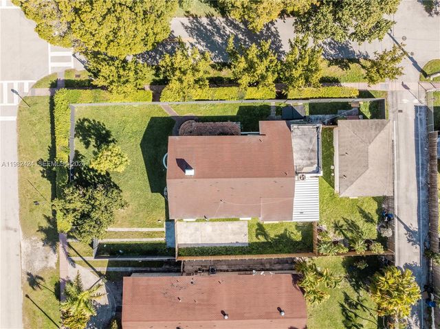 1255 Lenox Ave, Miami Beach, FL 33139