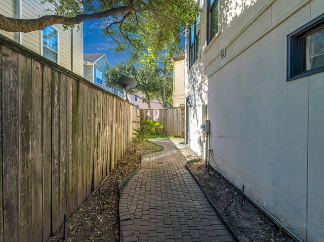 9269 Buffalo Speedway, Houston, TX 77025