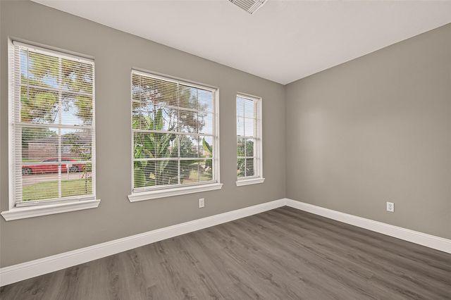 4718 Fairgreen Lane, Houston, TX 77048