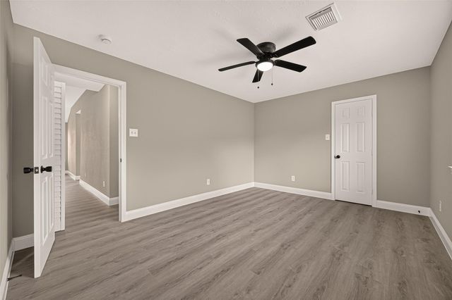 4718 Fairgreen Lane, Houston, TX 77048