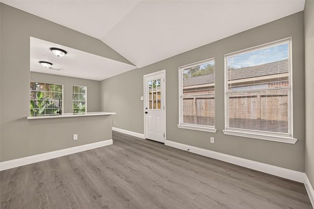 4718 Fairgreen Lane, Houston, TX 77048