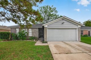 4718 Fairgreen Lane, Houston, TX 77048