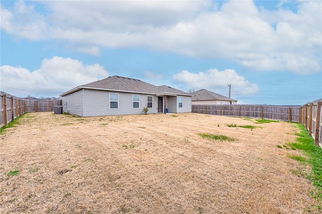 705 NW 71st Avenue, Bentonville, AR 72713