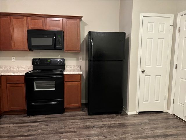 705 NW 71st Avenue, Bentonville, AR 72713