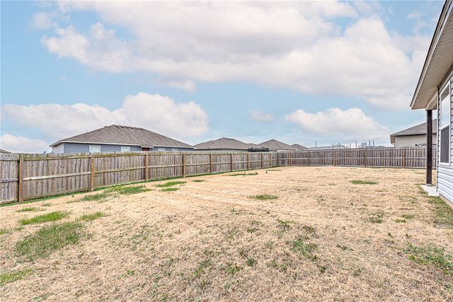 705 NW 71st Avenue, Bentonville, AR 72713