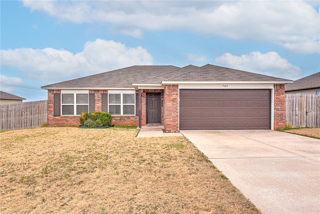 705 NW 71st Avenue, Bentonville, AR 72713