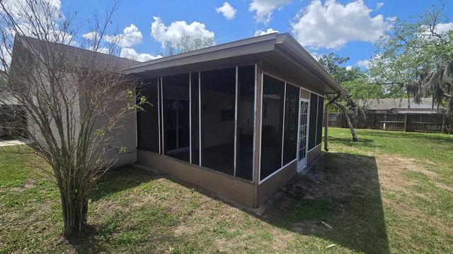 813 SENATE COURT, Tampa, FL 33613