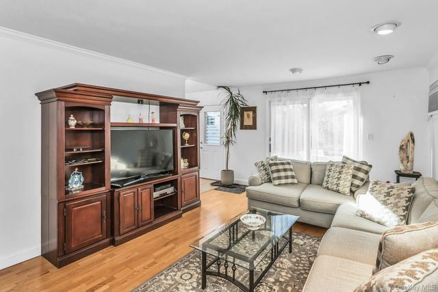 45 Verleye Avenue, East Northport, NY 11731