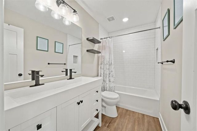 9110 E 51st Street, Kansas City, MO 64133