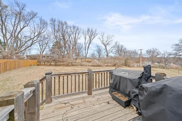 9110 E 51st Street, Kansas City, MO 64133