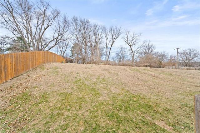 9110 E 51st Street, Kansas City, MO 64133