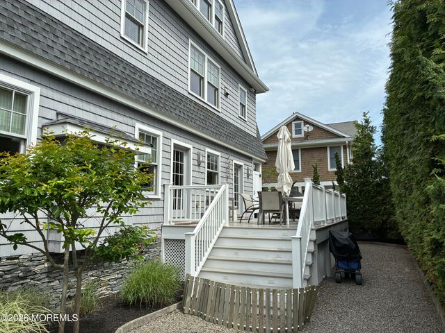 104 Stephens Place, Mantoloking, NJ 08738