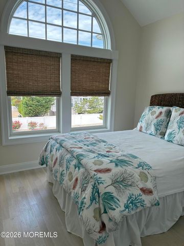 104 Stephens Place, Mantoloking, NJ 08738