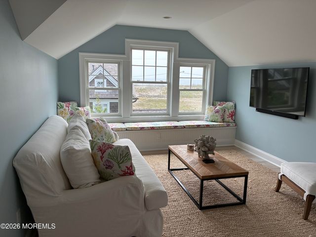 104 Stephens Place, Mantoloking, NJ 08738