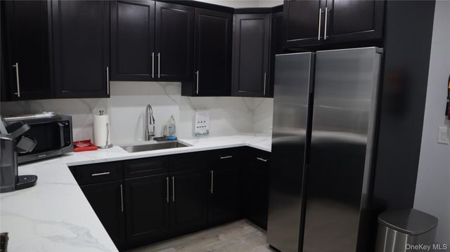 202 Gothic Circle, Manorville, NY 11949