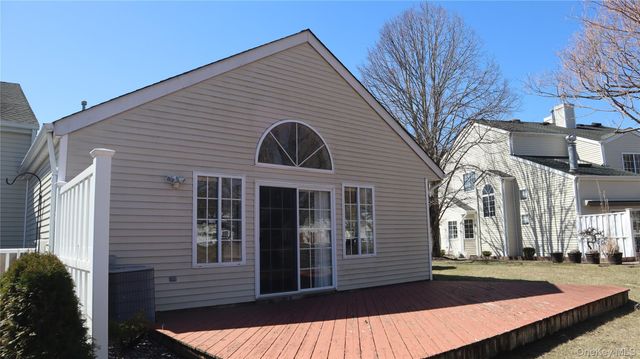 202 Gothic Circle, Manorville, NY 11949