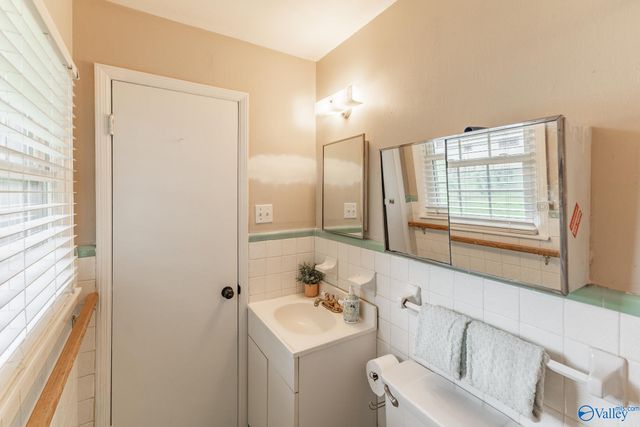 707 Hal Street NW, Huntsville, AL 35805