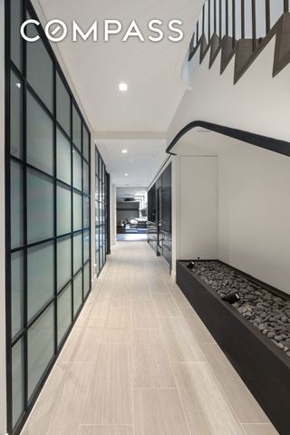 146 Waverly Place, New York City, NY 10014