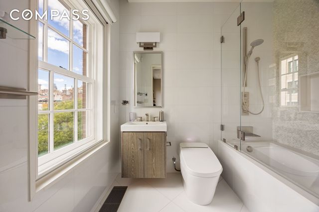 146 Waverly Place, New York City, NY 10014