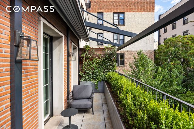 146 Waverly Place, New York City, NY 10014